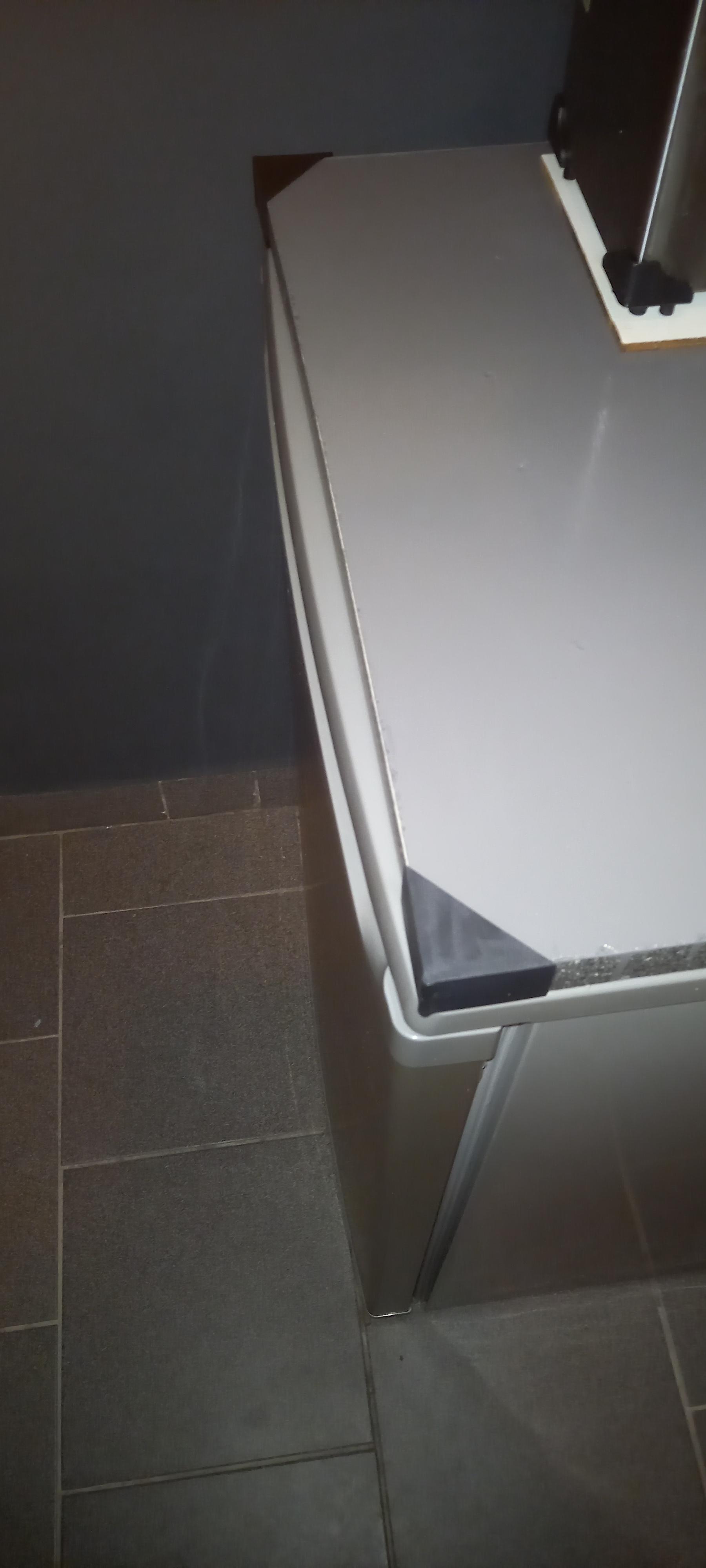 Gesloten kunststof hoekbeschermers (per stuk) gebruik: Gesloten kunststof hoekbeschermers (per stuk)