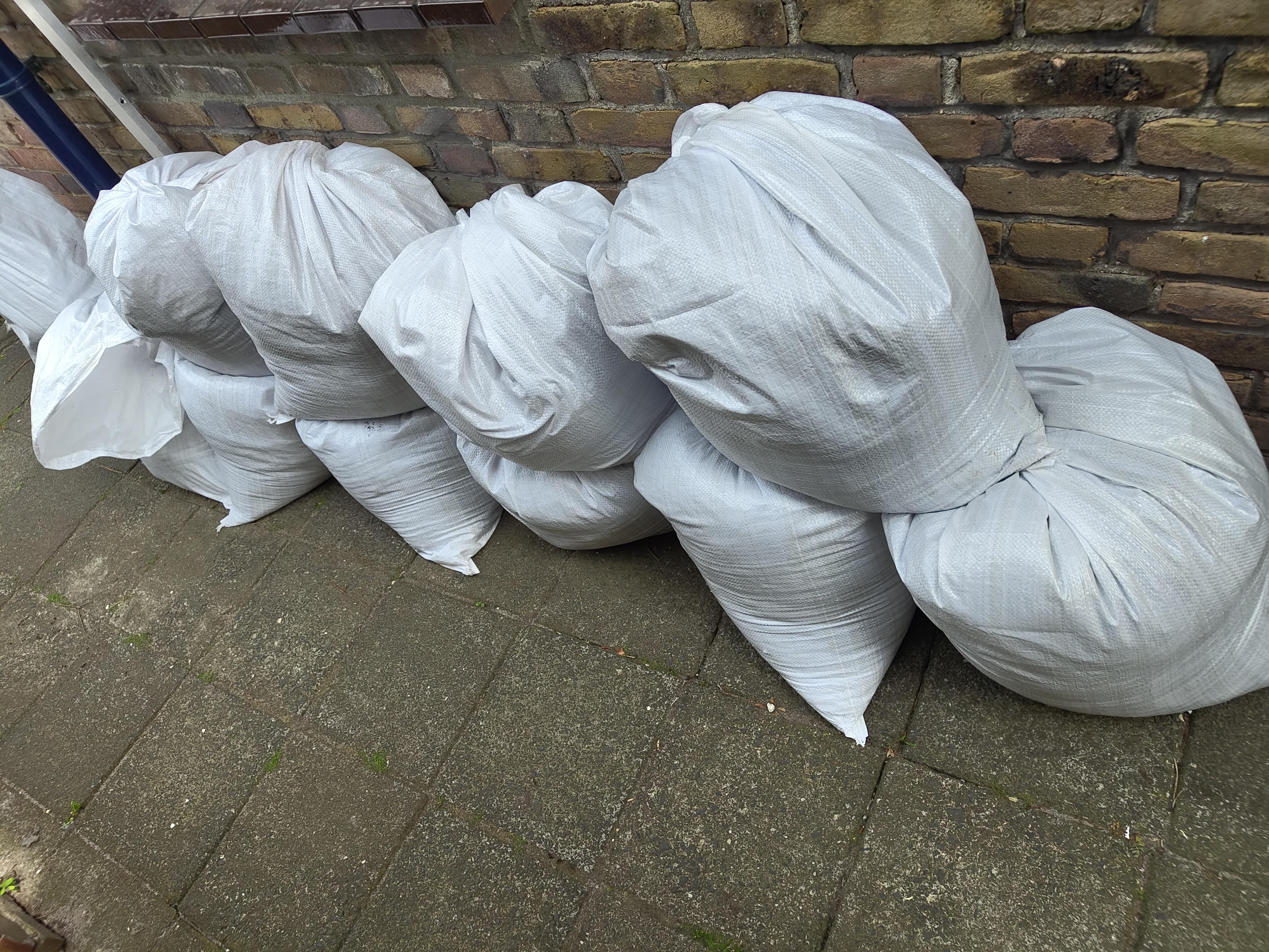 Polypropyleen zakken (per doos à 100 stuks) gebruik: Polypropyleen zakken (per doos à 100 stuks)